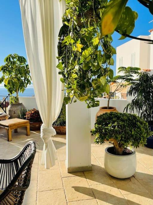 Private Pool Panoramic Views